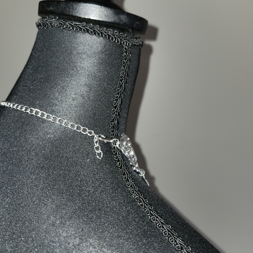 NWOT Bling Jewelry Silver Feather Choker Necklace - Picture 2 of 3